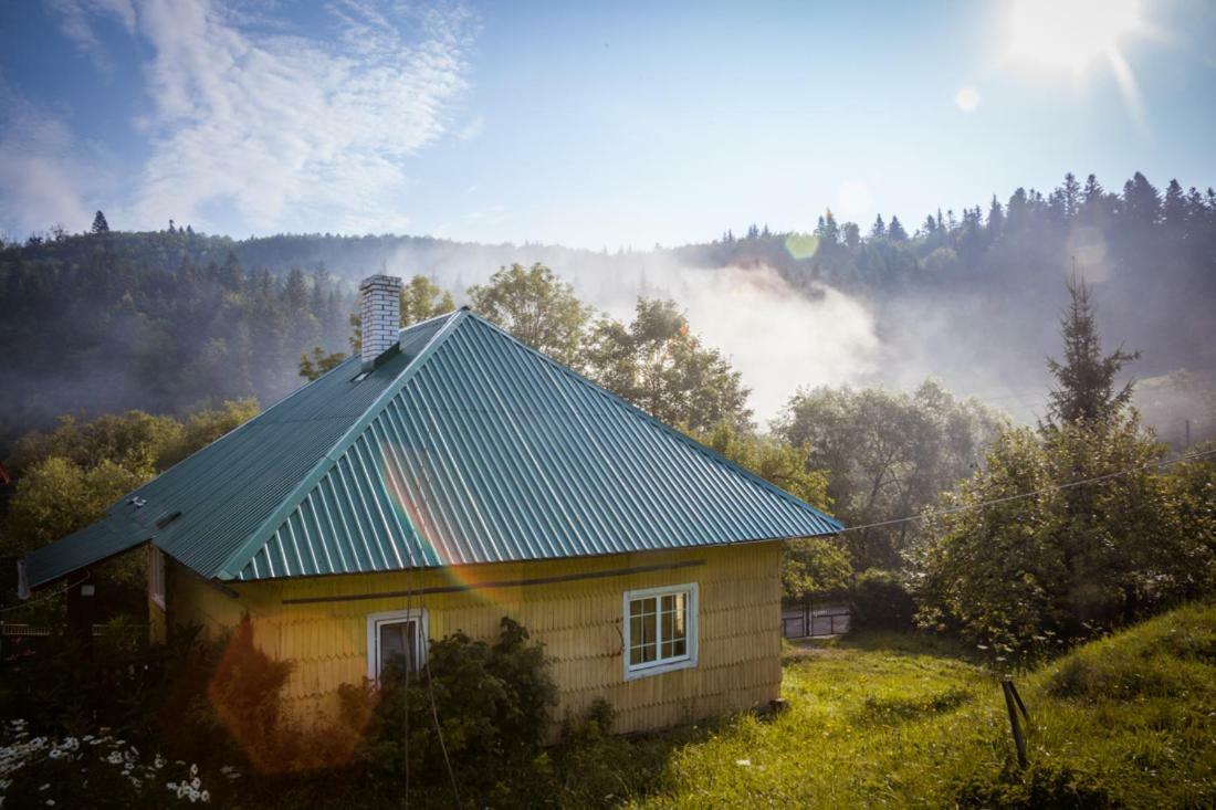 Садиба Під Гострою Zhdeniievo Exterior photo